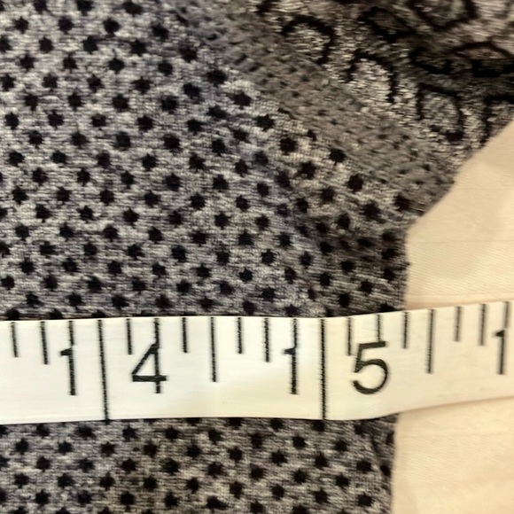 Kalenji size small women’s gray ventilated running top Long Sleeve shirt - Picture 13 of 16